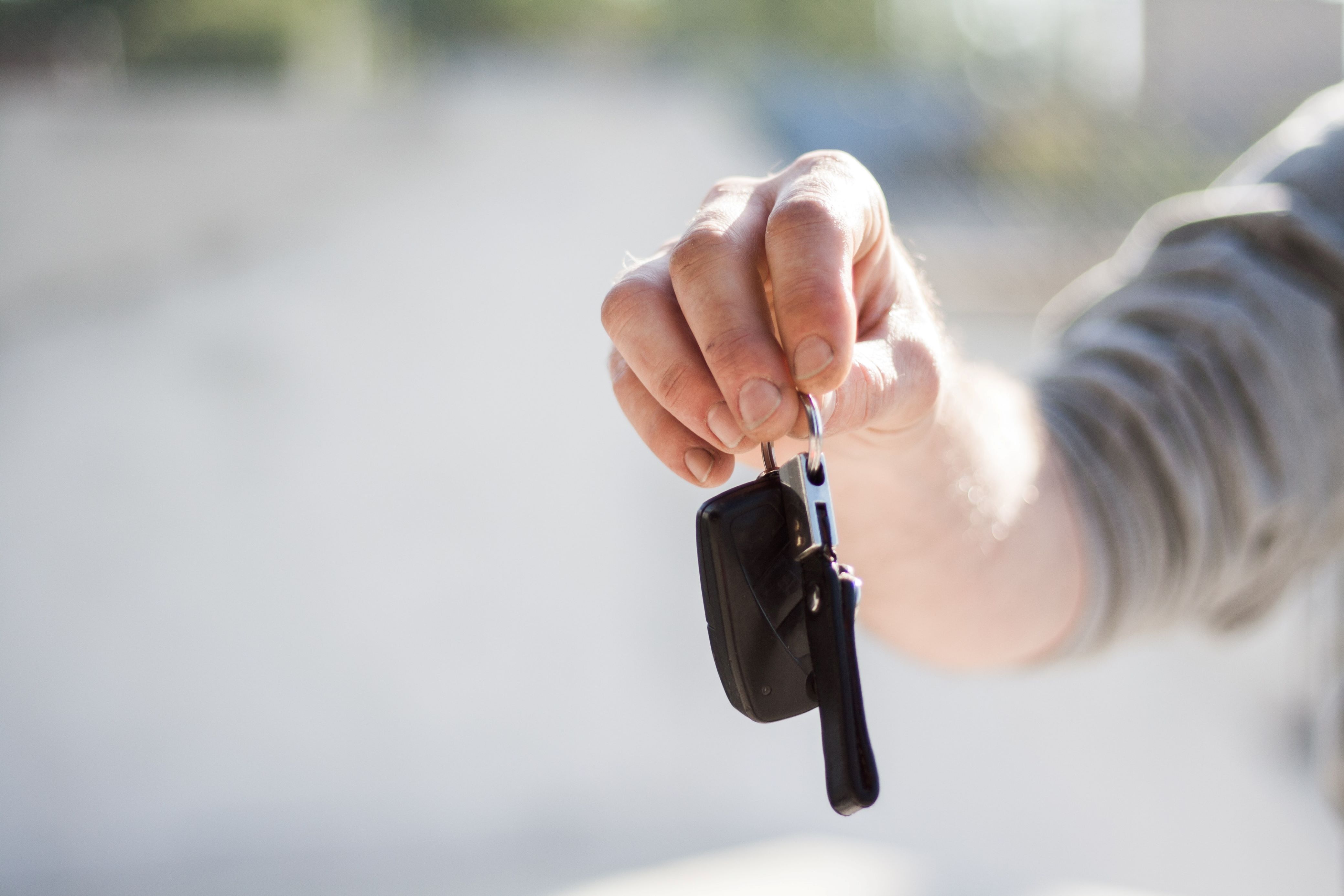 Vendi um carro e não comuniquei ao DETRAN. Eu respondo pelas multas do comprador posteriores à venda?